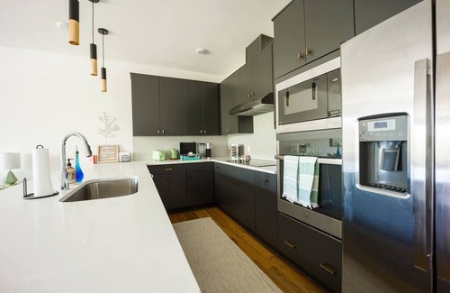 Hermitage House | Perfect 4 Bedroom/4 Bath Hideaway Awaits!
