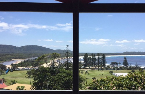 Crescent Head House | Perfect Break Crescent Head