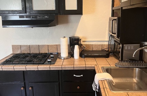 Riverside Apartment | Perfect BungalowCasita in downtown Riverside, acros Riverside community college