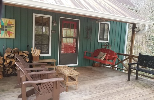 Lakemont Cabin | Perfect Cabin Near Lake Rabun Beach, Beautiful Hikes, Waterfalls, Tallulah Gorge