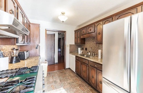 Cedar Bluff House | Perfect Cedar Bluff Private Getaway Near Downtown!