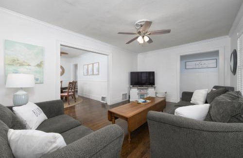 South Haven House | Perfect cottage for a quiet getaway with fire pit