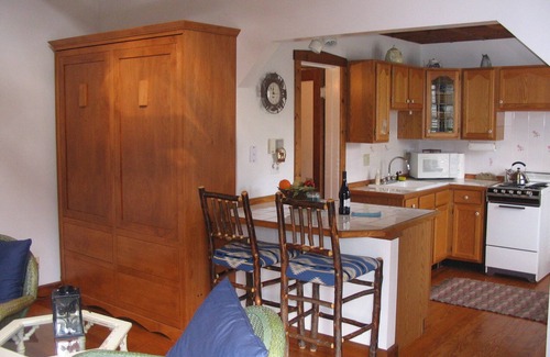 Union Pier House | Perfect Cottage, Perfect Location, Perfect Beach!