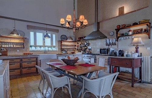 Montdurausse Villa | Perfect Countryside Retreat, Private Heated Pool & Panoramic Views - 5mins from Monclar-de-Quercy!
