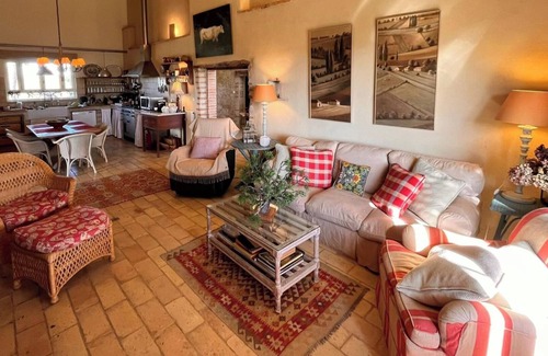 Montdurausse Villa | Perfect Countryside Retreat, Private Heated Pool & Panoramic Views - 5mins from Monclar-de-Quercy!