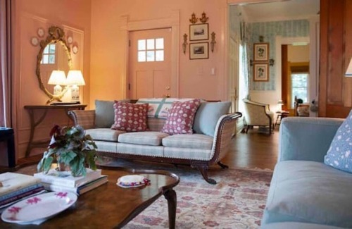 Dowagiac House | Perfect Countryside English Farmhouse on 3 acres with hot tub.