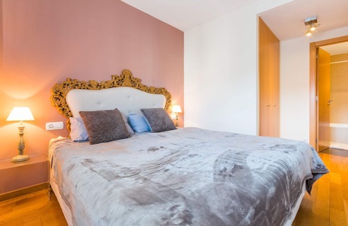 Provencals del Poblenou Apartment | Perfect family holidays flat, with parking, pool, close to beach and city centre