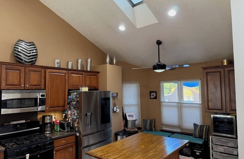 Paradise Hills Civic House | Perfect family home for Baloon Fiesta travelersl.