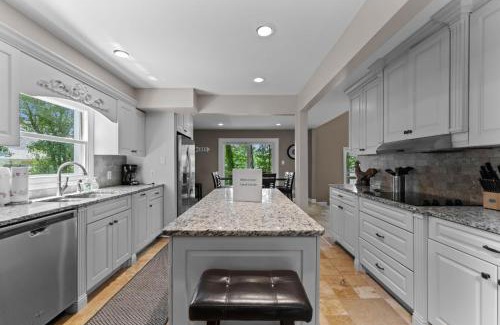 Lake Norman of Catawba House | Perfect Family Meeting Place Big Views Private