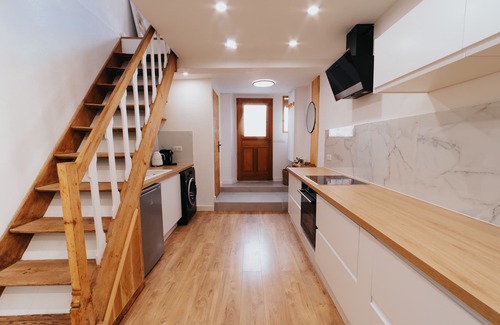 Antibes Old Town Apartment | Perfect family-oriented and renovated townhouse in the old Antibes