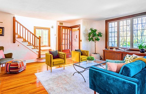Tallman House | Perfect Family Retreat w/ Pool - Victorian style