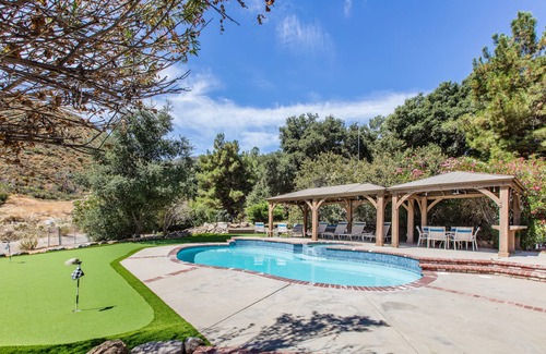 Lake Elsinore House | Perfect for 2 Families or a small group wanting to stay under one roof