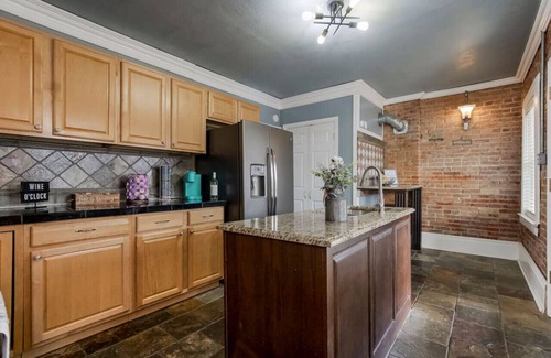 Columbus Park Apartment | Perfect for Companies!
