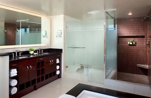 Las Vegas Resort | Perfect for Conferencing, Shopping, Dining, Shows and the Strip!