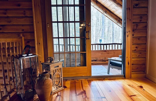 Glendale House | Perfect for Entertaining and Relaxation in the Berkshires!Furnished Country Home