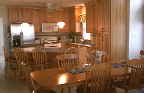 Sea Isle City Condo | Perfect for families! toddler friendly, centrally located, 10 min walk to beach.