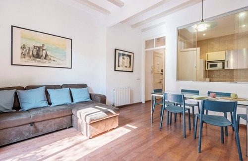 El Camp de l'Arpa del Clot Apartment | Perfect for Families and Work Stays!