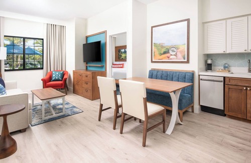 Park Shore Hotel | Perfect for Family Beach Stay! Spacious Suite w/Fully Equipped Kitchen | Pool