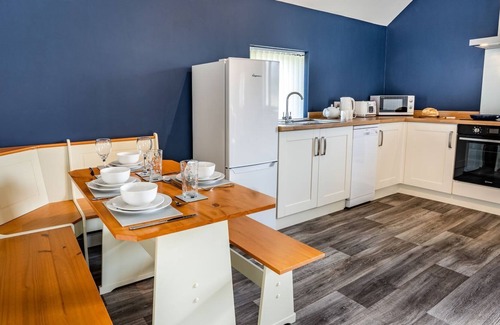 Whitland Cottage | Perfect for its close locality to Amroth Beach with walks from your doorstep to the beach.