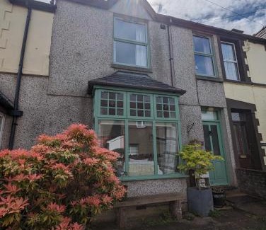 Gallt Y Foel House | Perfect for Snowdon. Groups, families+dogs welcome