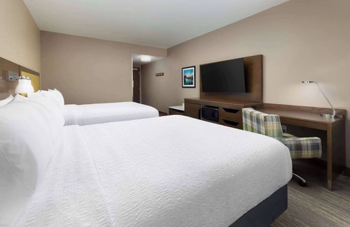 Oakhurst Hotel | Perfect For the Outdoor Enthusiasts! 15 Miles From Yosemite- 2 Units
