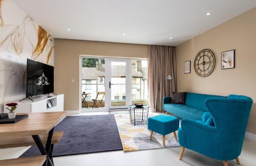 Gillingham Apartment | Perfect for Work Stays - Apartment 4