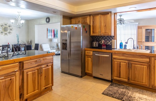Oakland Hills House | Perfect getaway - Canal front, close to the beach