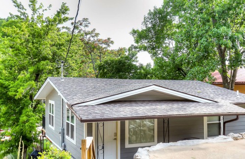 Barnett House | Perfect Getaway Home | Sleeps 7 People