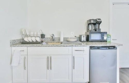 Edgewood Apartment | Perfect Getaway Just Minutes to Downtown Atlanta!