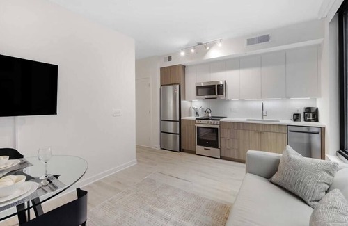 NoMa Hotel | Perfect Heart of DC Getaway nr Union Market & Haris Teeter