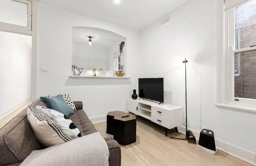 Millers Point Apartment | Perfect Holiday Home with Private Rooftop