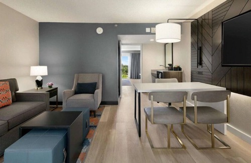 Downey House | Perfect Home For Vacation! Best for Couples!