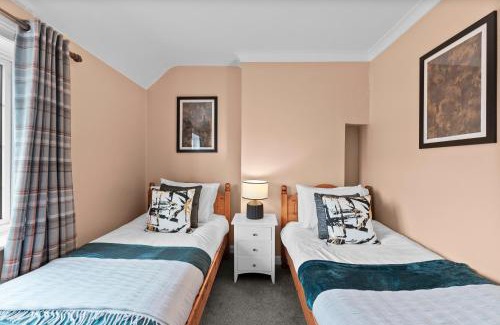 Evesham House | Perfect Home near Cotswolds - Sleeps 6