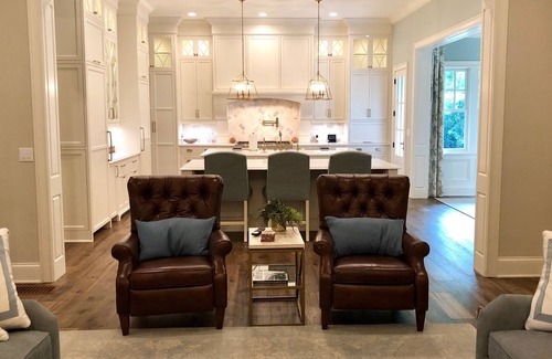Anchorage House | Perfect Home, Perfect Location