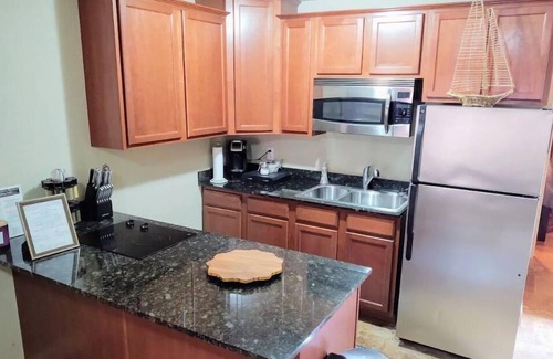 Mid America Condo | Perfect Lake Retreat