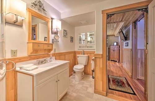 Montello Cottage | Perfect lakefront cabin for any time of year