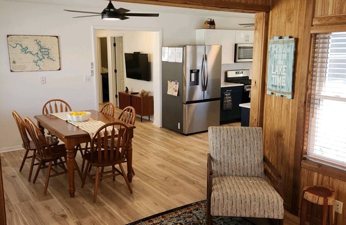 McColley House | Perfect Lakefront Home - No Wake Cove, Private Dock - 8MM