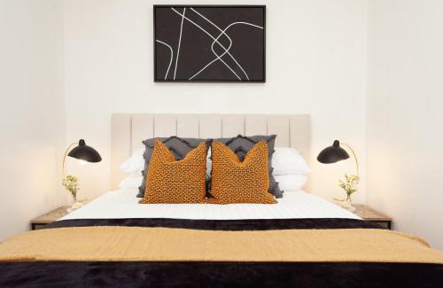 Glebe Apartment | Perfect Located Comfy Studio with Balcony