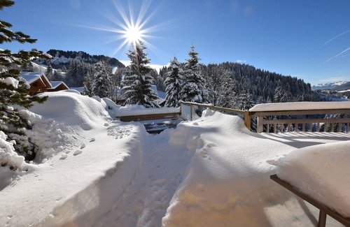 Le Chinaillon Ski Chalet | Perfect location! Superb Chalet 5 *, jacuzzi and spectacular view
