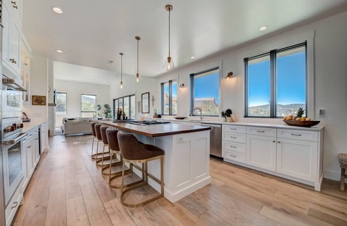 South Snyderville Basin House | Perfect Location Farm House Getaway in Park City