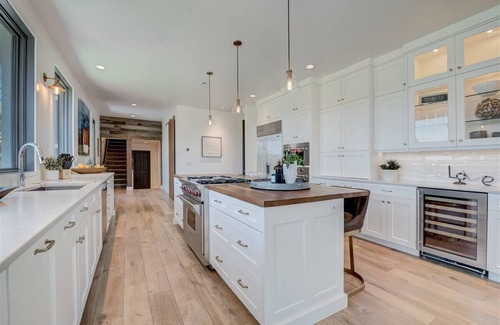 South Snyderville Basin House | Perfect Location Farm House Getaway in Park City