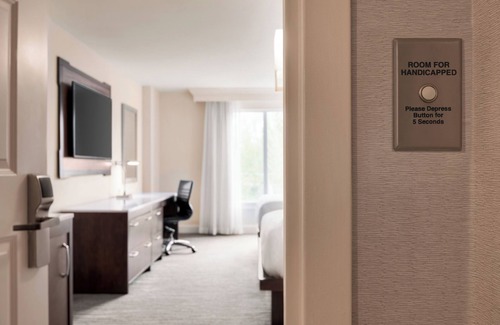 Park Shore Hotel | Perfect Location for Travel Entusiast! Outdoor Swimming Pool + Free Parking