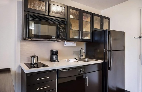 Newell Hotel | Perfect location to explore all that Charlotte has to offer!