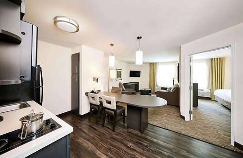Newell Hotel | Perfect location to explore all that Charlotte has to offer!