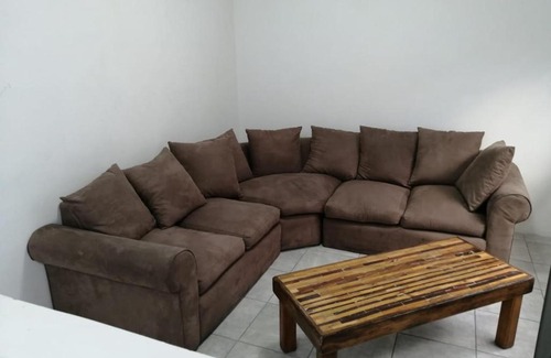 Grassy Park Apartment | Perfect long stay,near Rondevlei nature reserve,wifi