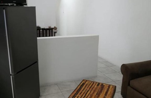 Grassy Park Apartment | Perfect long stay,near Rondevlei nature reserve,wifi
