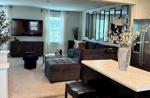 Charlotte House | Perfect Modern Home Near Uptown Charlotte!