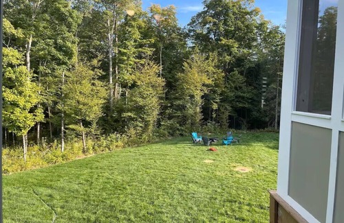 Bracebridge House | Perfect Muskoka Getaway near Santa Village! 10 min drive to waterfall and beach