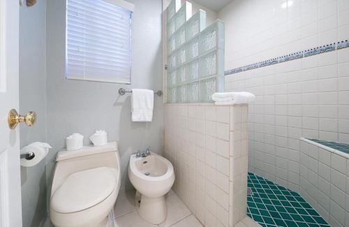 West Newport House | Perfect Newport Beach Location With Spa I & II