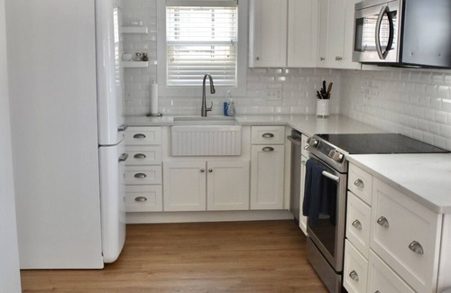 Northeast South Bend House | Perfect Notre Dame House Located Two Blocks from Eddy Street Commons and campus!